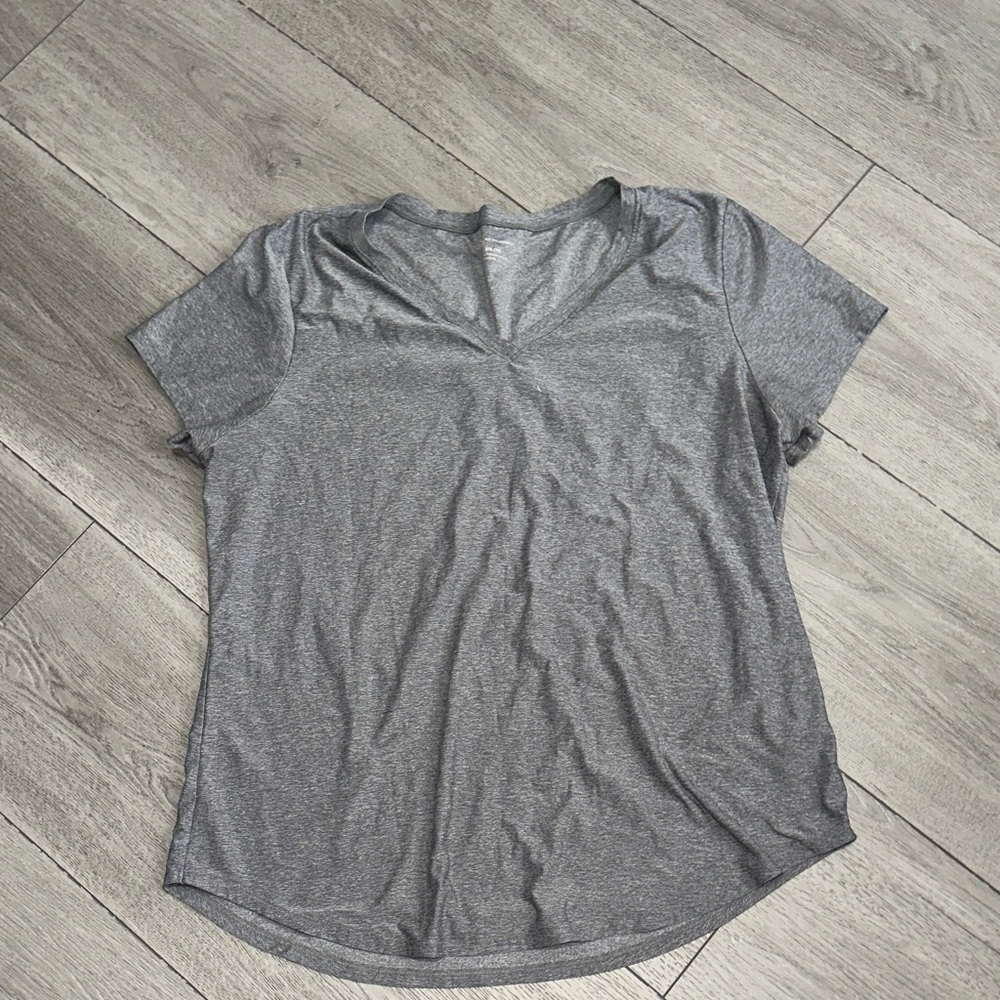 Women's Gray V-Neck no boundaries Short Sleeve Top Size XXL